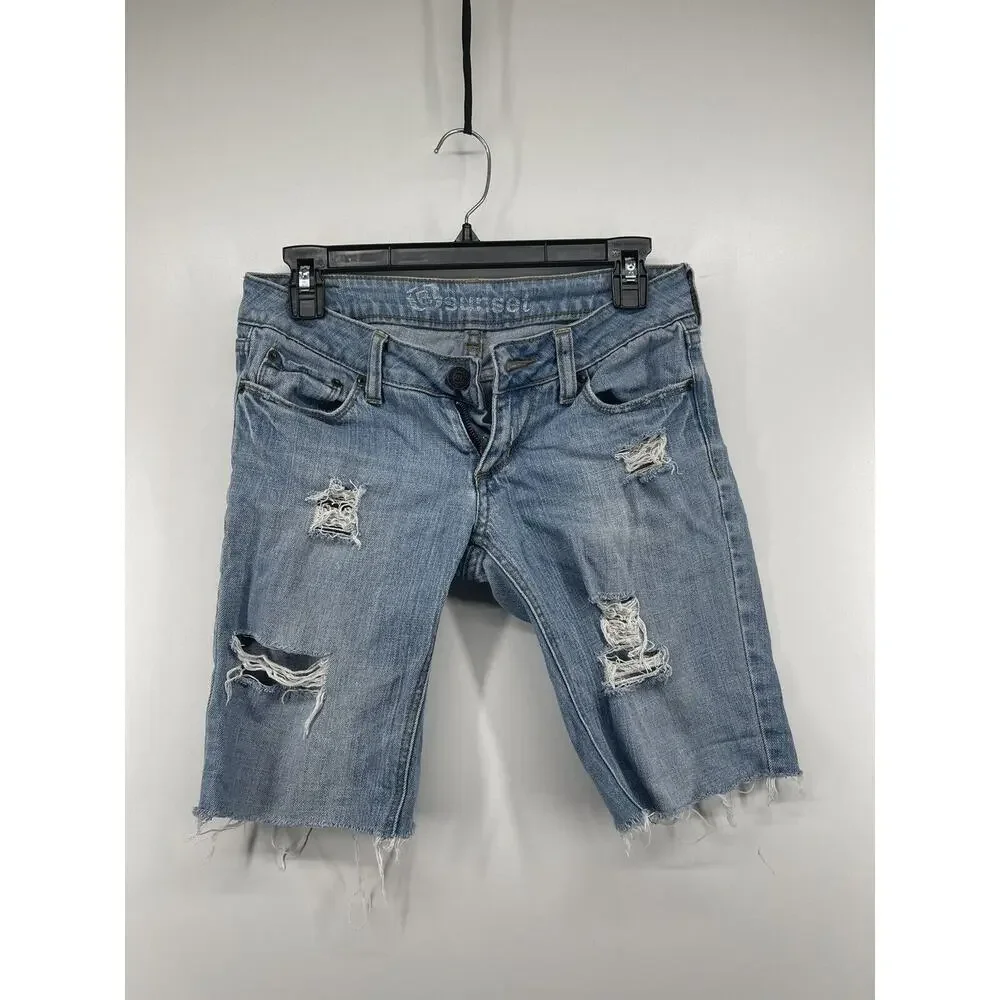 B Bullhead Size 1 Long Short Distressed Light Wash Denim‎ Jean Bermuda Shorts